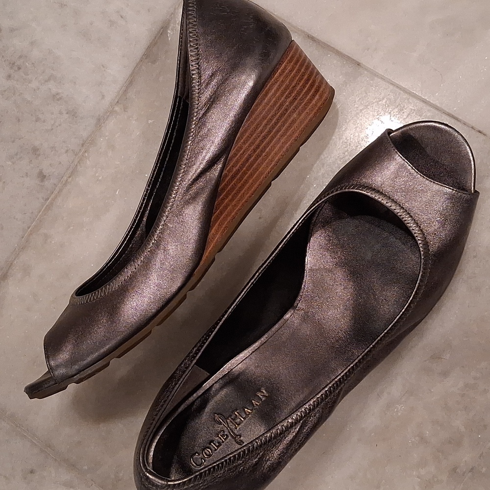 Cole Haan Women's Silver Metalic Air Tali Wedges 9.5B - Picture 2 of 6